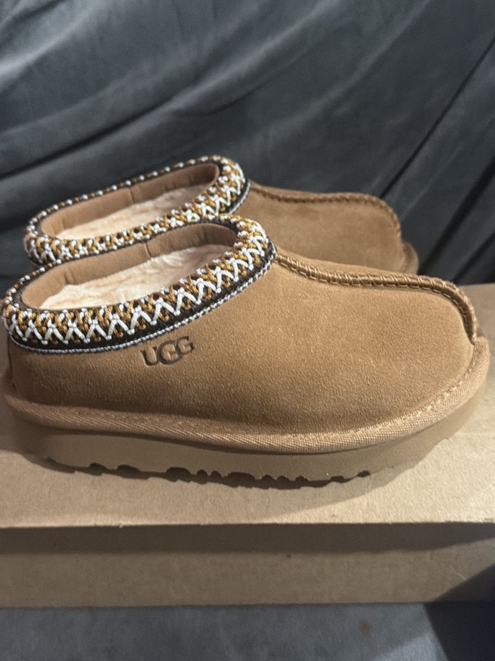 UGG Kids Chestnut Slip-On Shearling-Lined Clog with Braided Collar